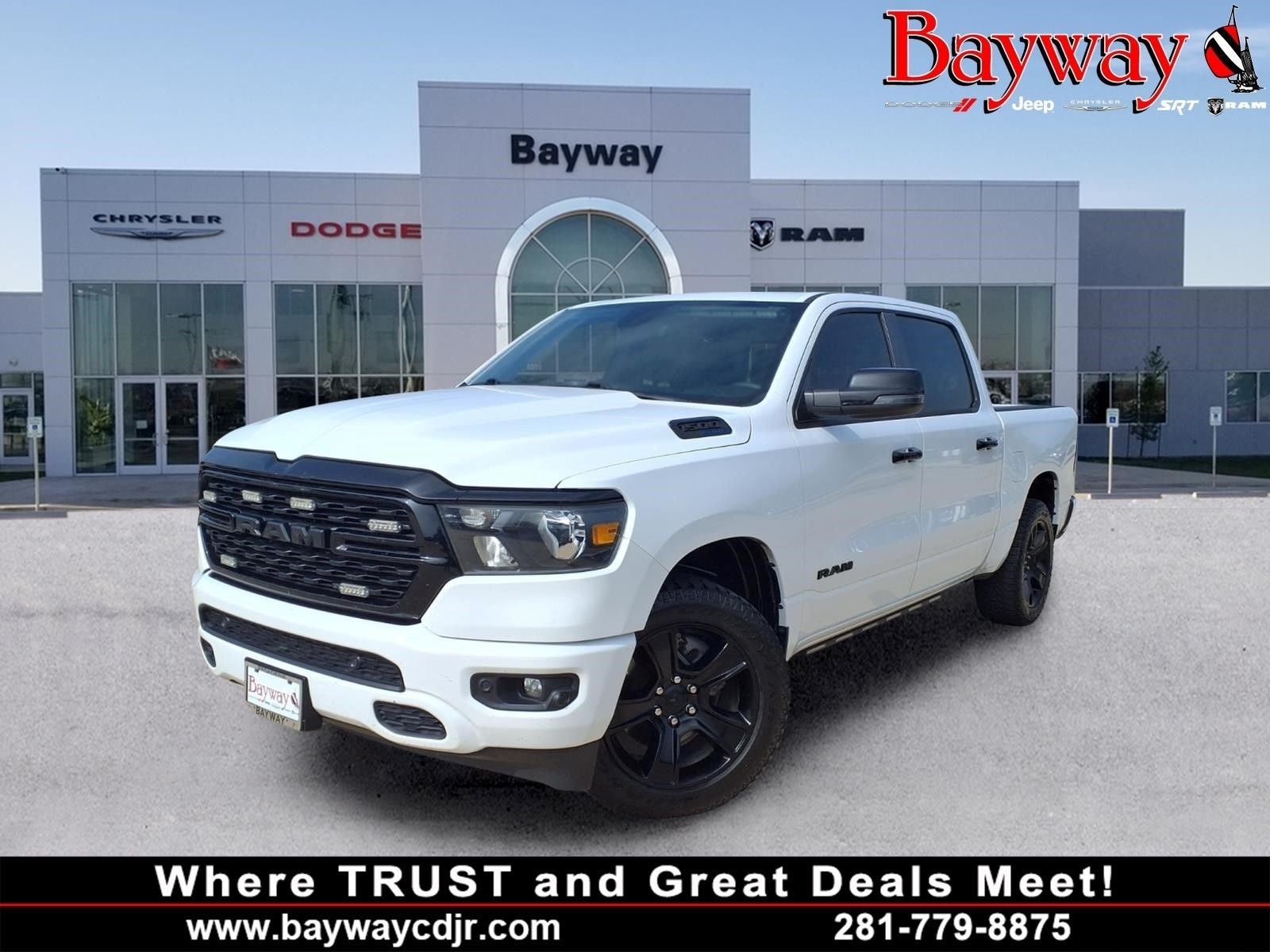 2023 RAM 1500 Big Horn/Lone Star 4x4 Crew Cab 5'7's photo