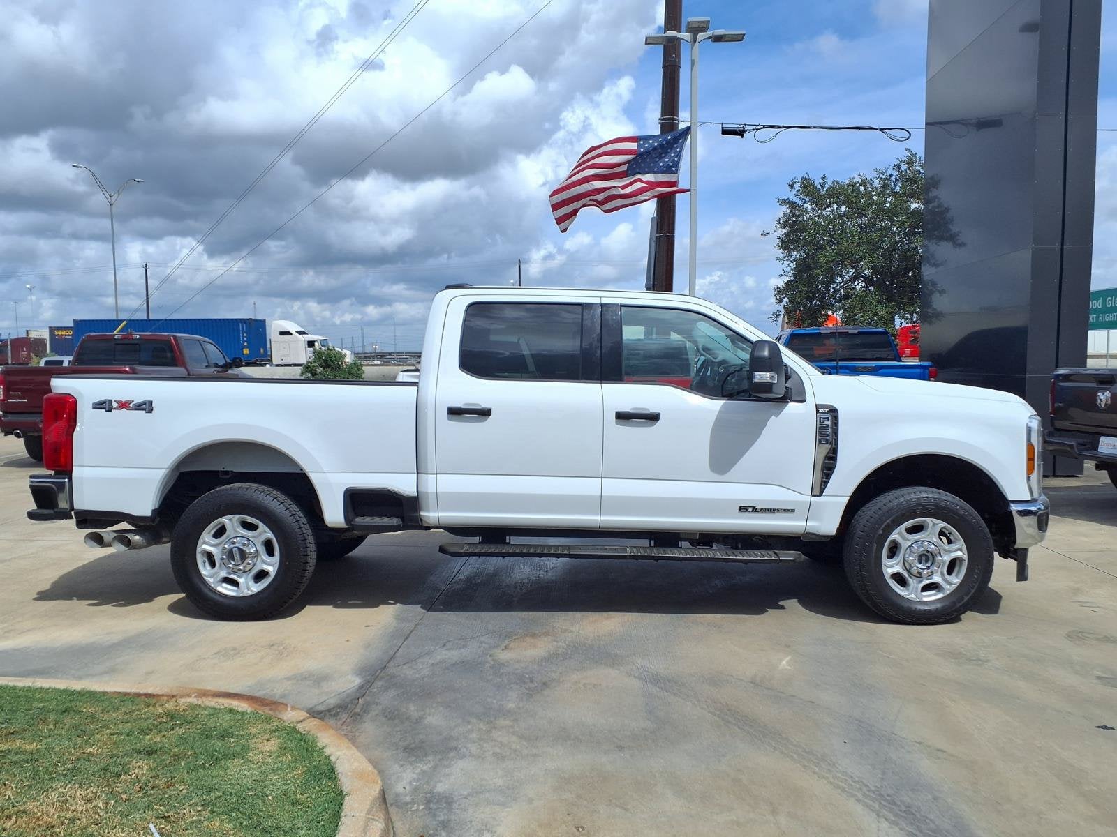 2025 Ford F-250SD XLT 4X4 POWER STROKE DIESEL