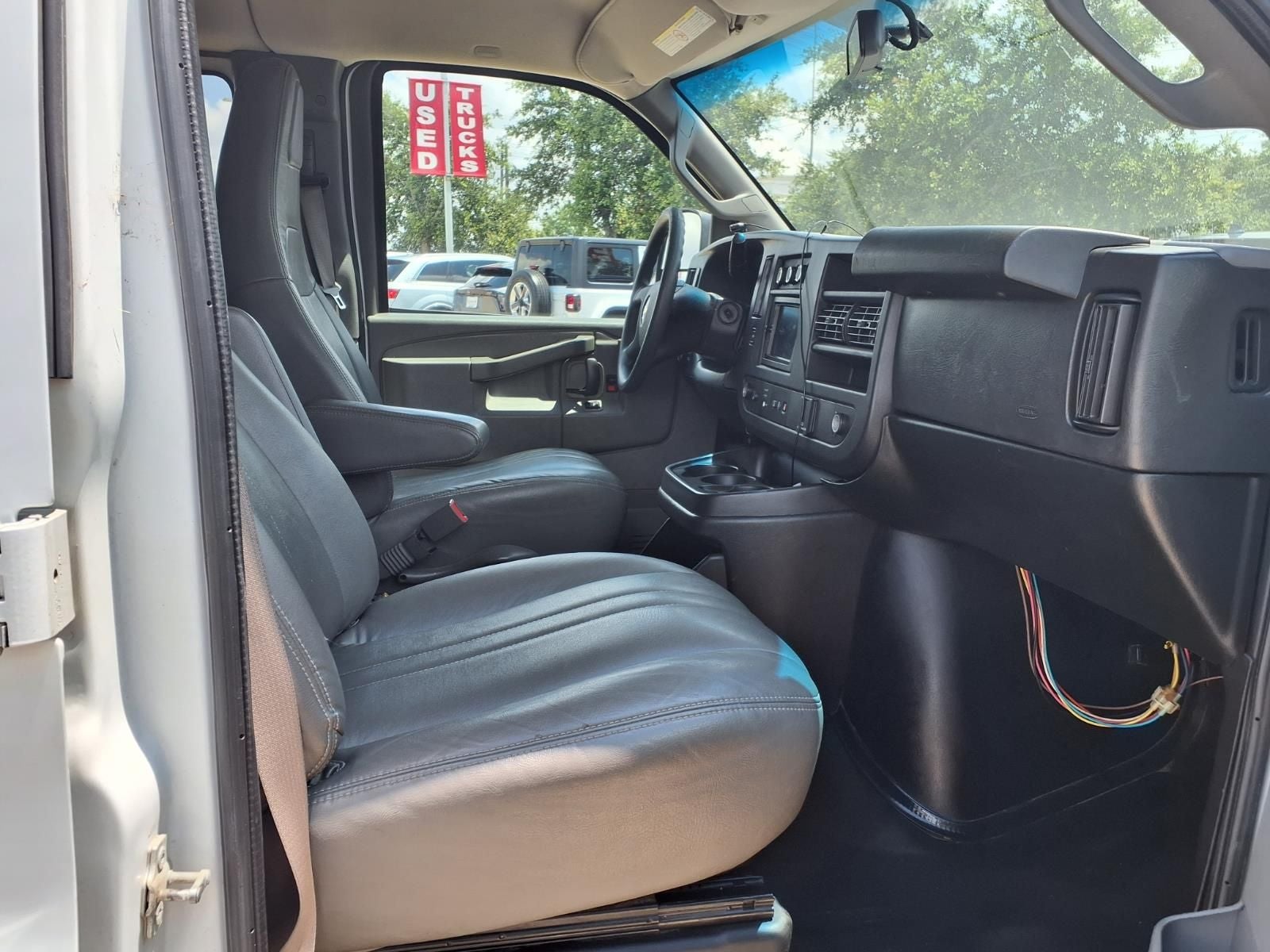 2019 Chevrolet Express 3500 LS 12 PASSENGER 1LS