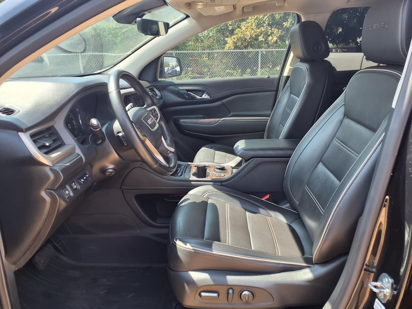 2022 GMC Acadia Denali BLACK DIAMOND EDITION