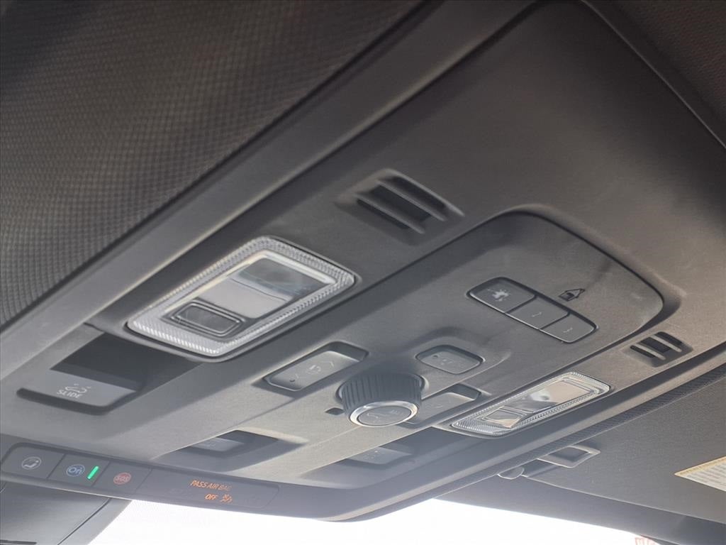 2022 GMC Yukon XL SLT LUXURY & PREMIUM PKG