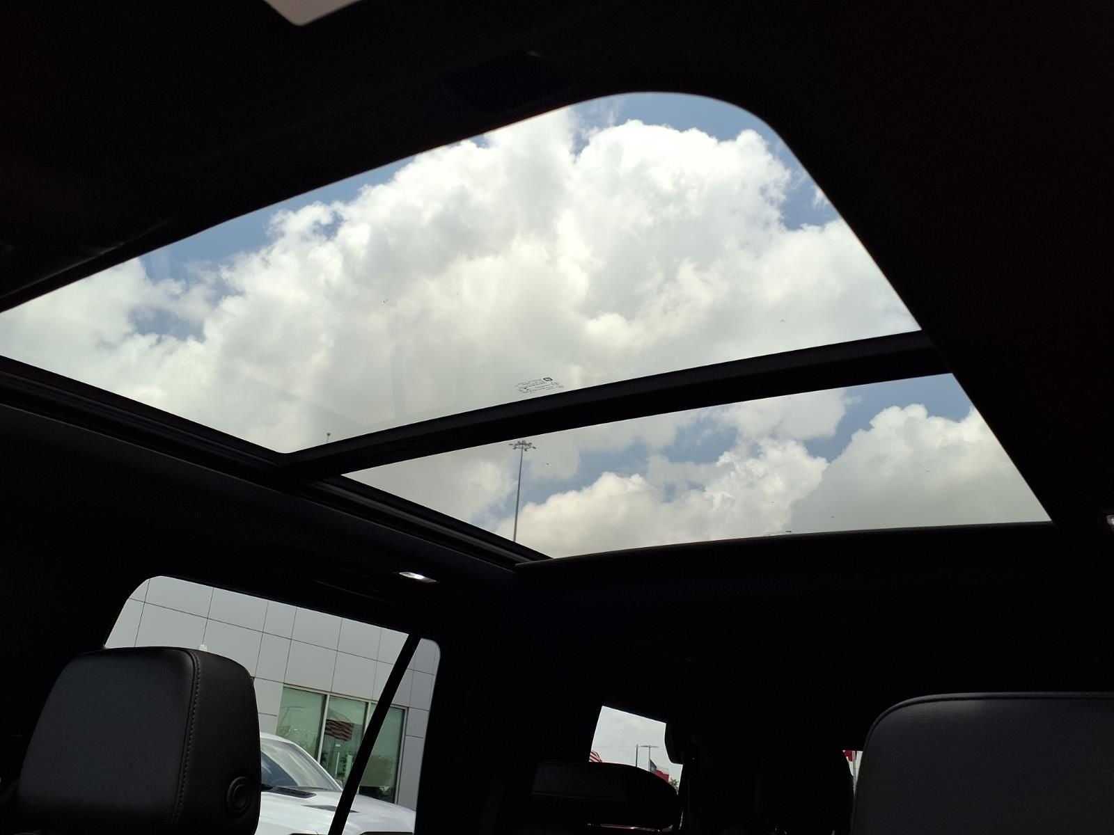 2022 Chevrolet Tahoe Z71 4WD LUXURY & DR. ALERT PKGS