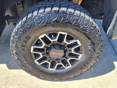 2024 GMC Sierra 2500HD AT4X 4WD 5TH WHEEL PKG
