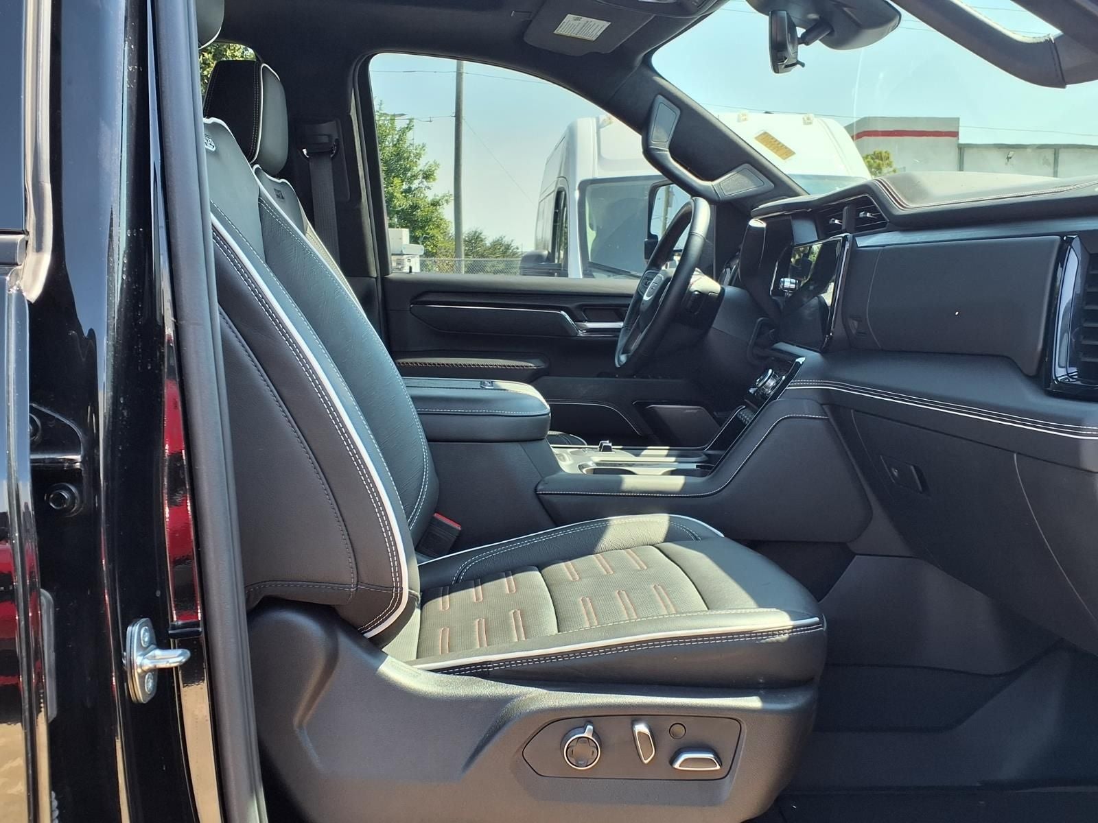 2024 GMC Sierra 2500HD AT4X 4WD 5TH WHEEL PKG