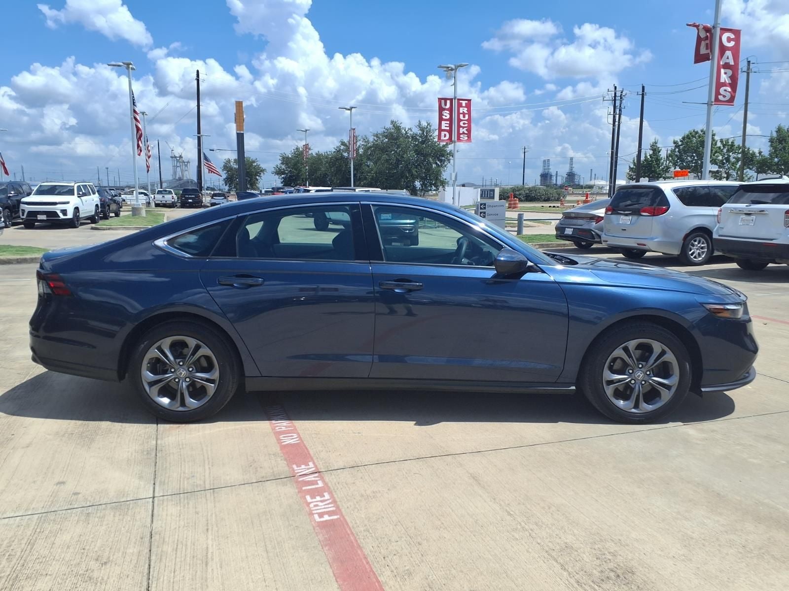 2023 Honda Accord EX CMBS & FCW