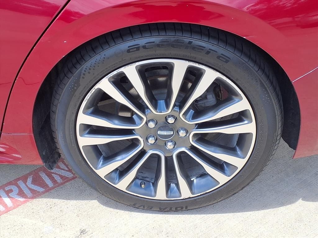 2018 Lincoln Continental Select TWIN PNL ROOF