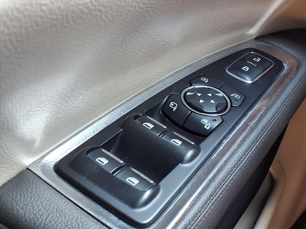2018 Lincoln Continental Select TWIN PNL ROOF