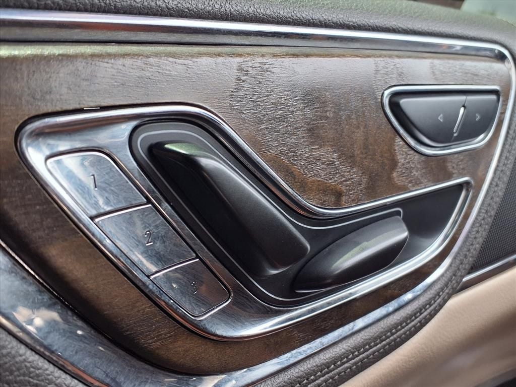 2018 Lincoln Continental Select TWIN PNL ROOF