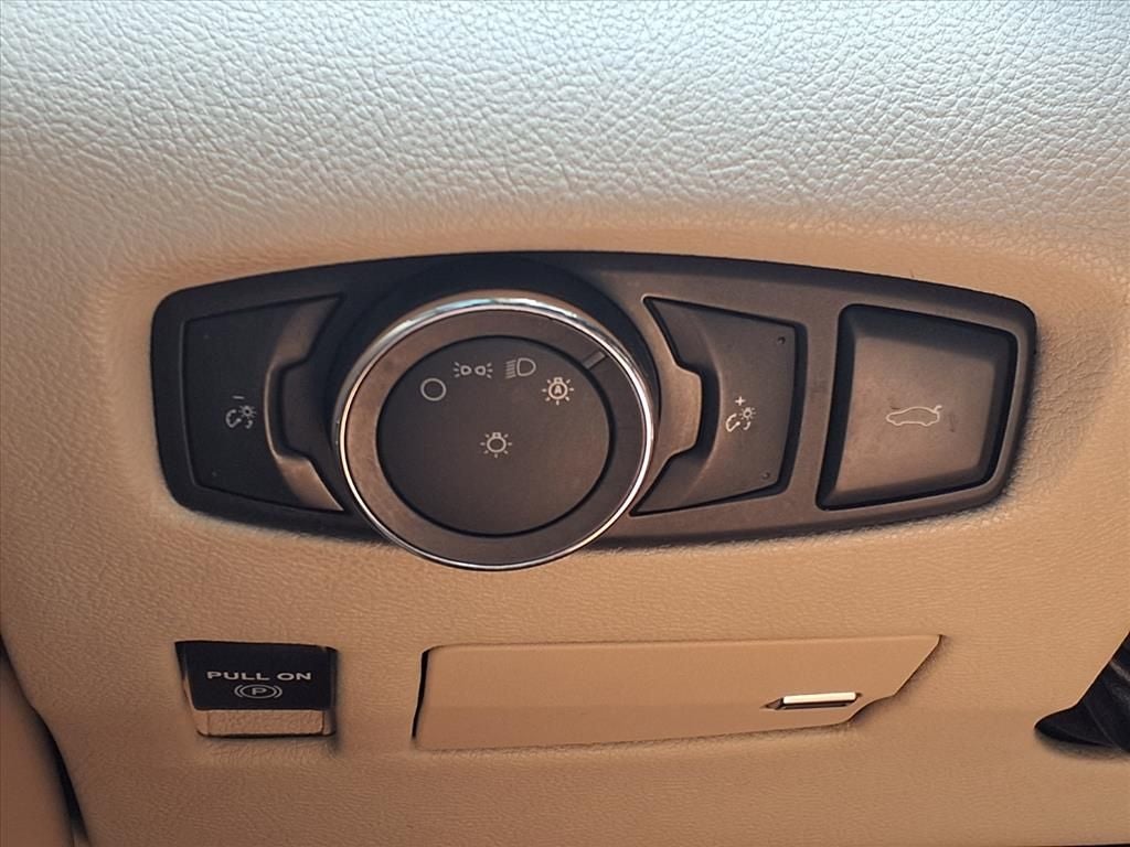 2018 Lincoln Continental Select TWIN PNL ROOF