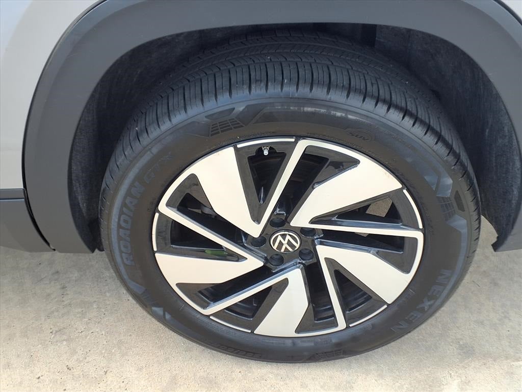 2024 Volkswagen Atlas 2.0T SE w/Technology AWD