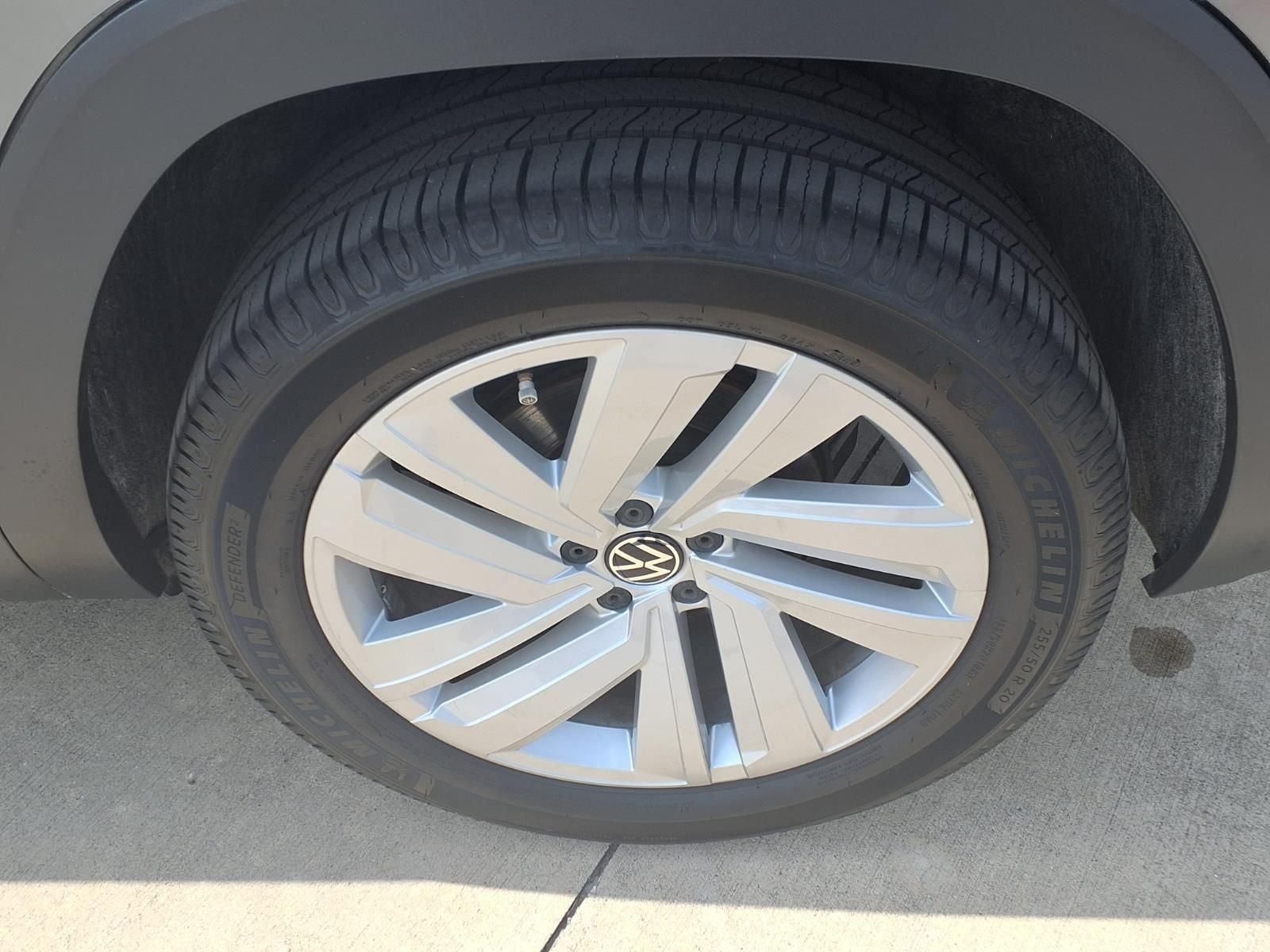 2023 Volkswagen Atlas Cross Sport 3.6L V6 SE w/Technology PANO-SUNROOF PKG