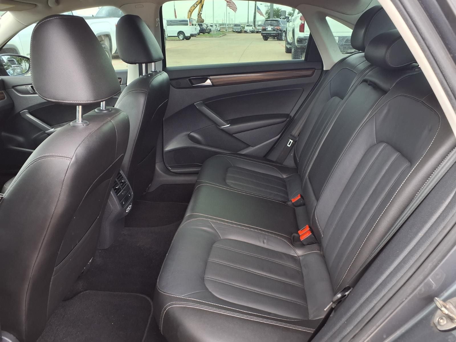 2022 Volkswagen Passat 2.0T Limited Edition