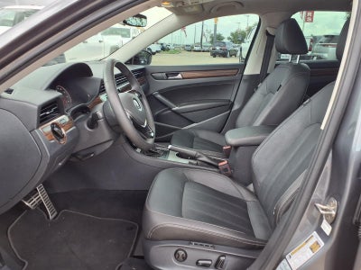 2022 Volkswagen Passat 2.0T Limited Edition