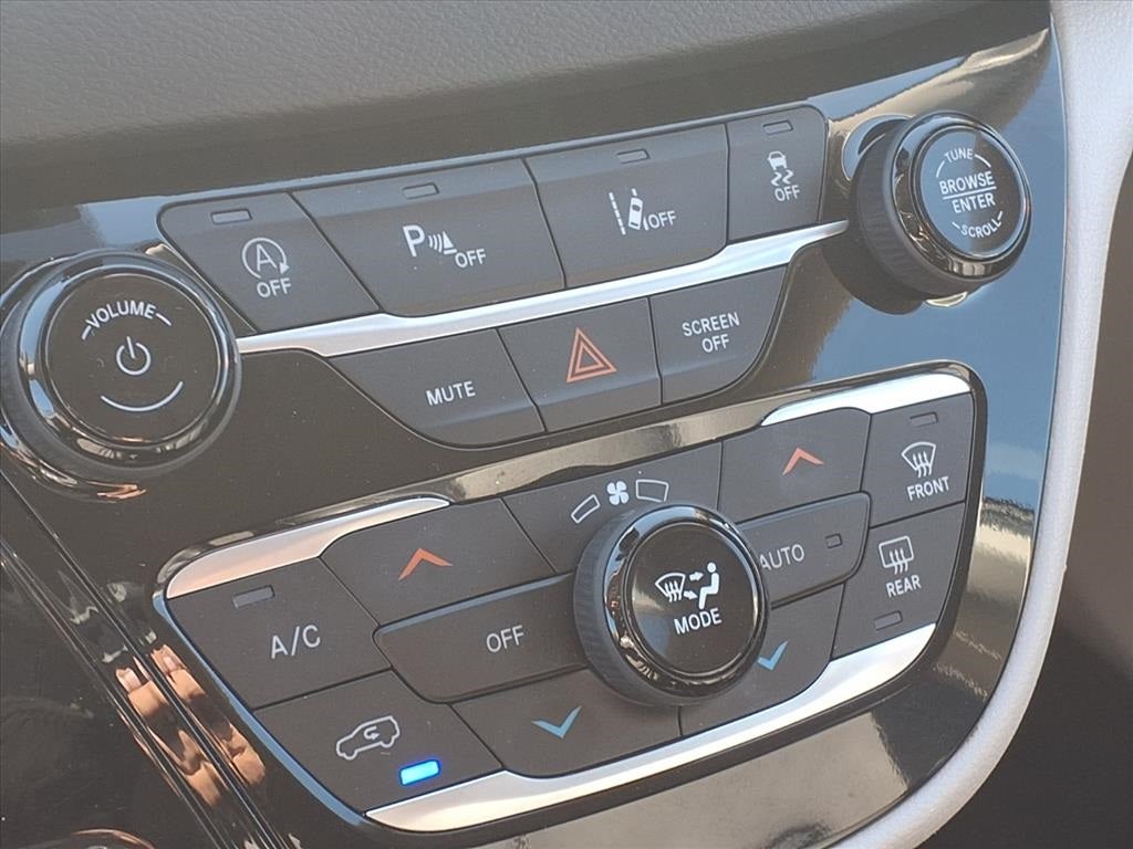 2023 Chrysler Pacifica Touring L BLIND SPOT