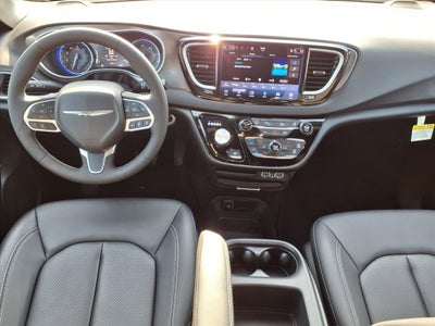2025 Chrysler Pacifica Select APPLE CARPLAY & ANDROID AUTO