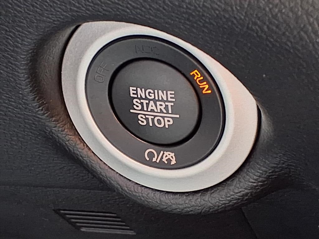 2025 Chrysler Pacifica Select APPLE CARPLAY & ANDROID AUTO