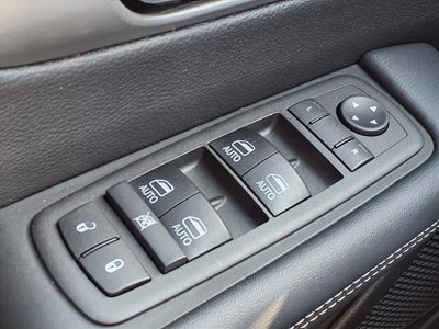 2025 Chrysler Pacifica Select APPLE CARPLAY & ANDROID AUTO