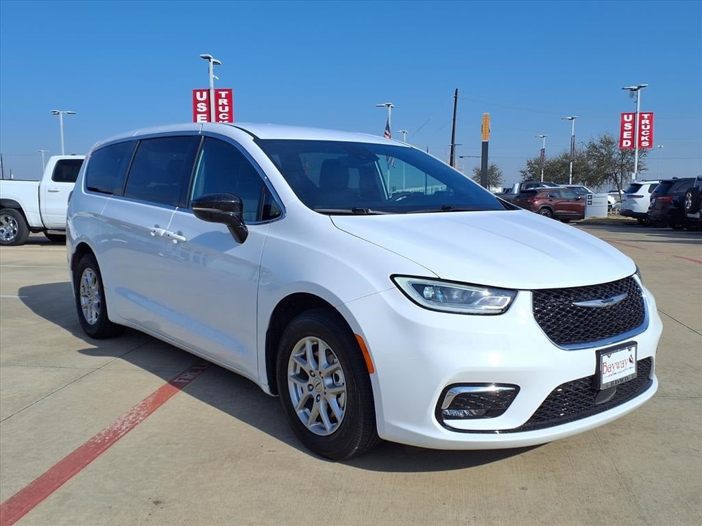 2025 Chrysler Pacifica Select APPLE CARPLAY & ANDROID AUTO