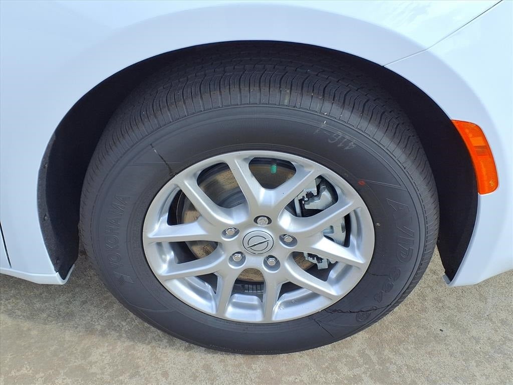 2026 Chrysler Voyager LX