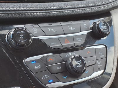 2023 Chrysler Pacifica Limited PANO SUNROOF