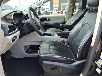 2023 Chrysler Pacifica Limited PANO SUNROOF