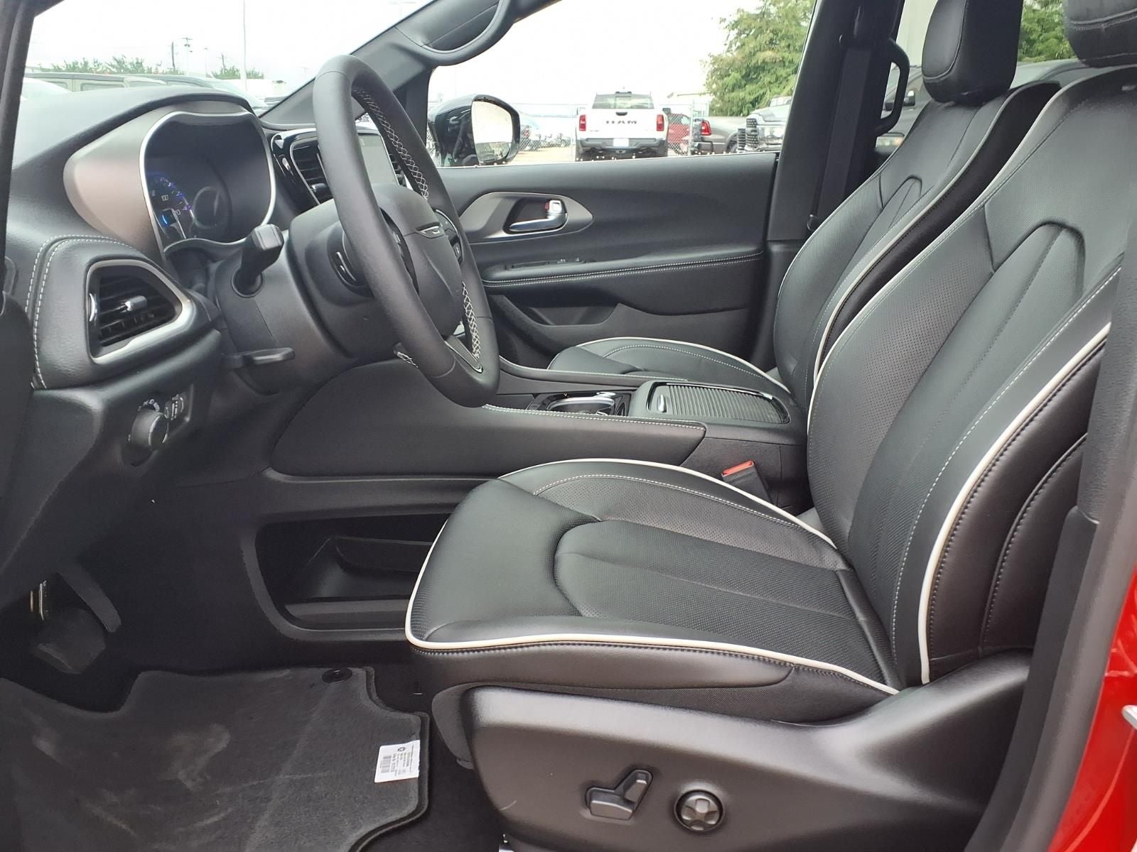 2027 Chrysler Pacifica Limited