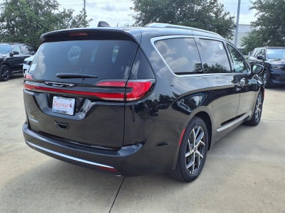 2027 Chrysler Pacifica Pinnacle