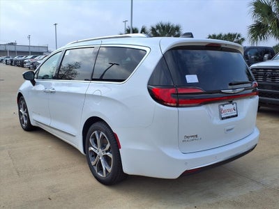 2026 Chrysler Pacifica Pinnacle