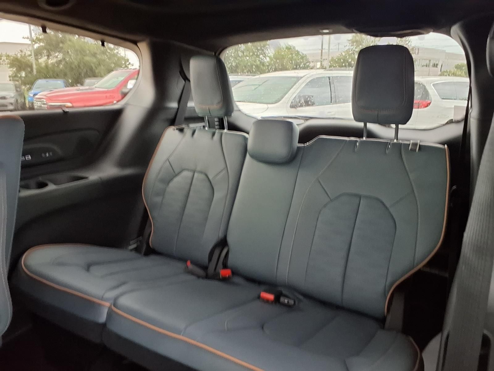 2027 Chrysler Pacifica Pinnacle