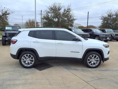 2024 Jeep Compass Latitude Lux