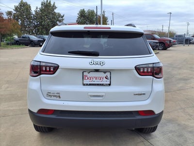 2024 Jeep Compass Latitude Lux