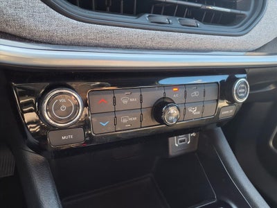 2023 Jeep Compass Latitude Lux 4X4