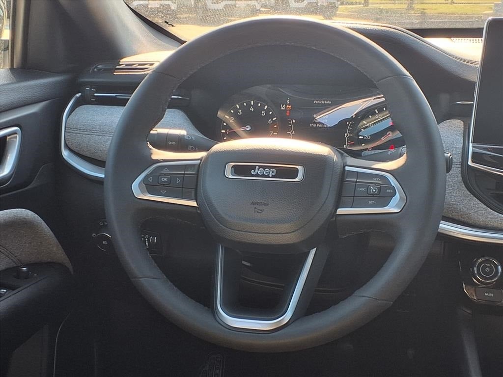 2023 Jeep Compass Latitude Lux 4X4