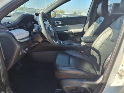 2023 Jeep Compass Latitude Lux 4X4