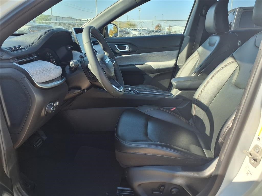 2023 Jeep Compass Latitude Lux 4X4