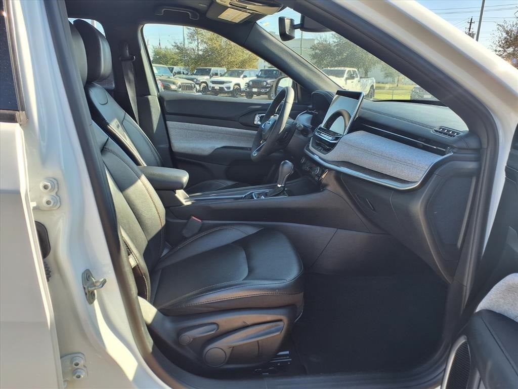 2023 Jeep Compass Latitude Lux 4X4