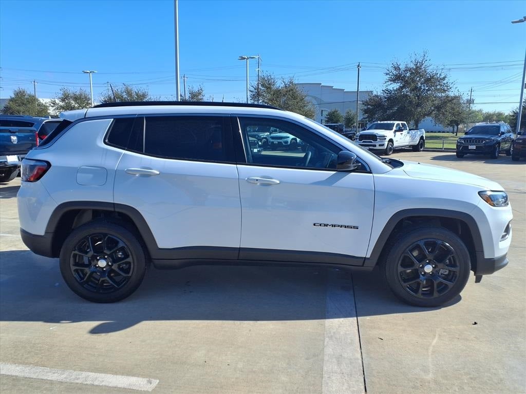 2023 Jeep Compass Latitude Lux 4X4