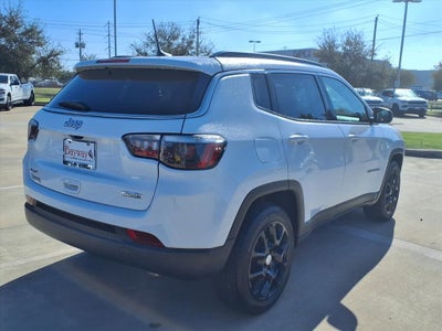 2023 Jeep Compass Latitude Lux 4X4
