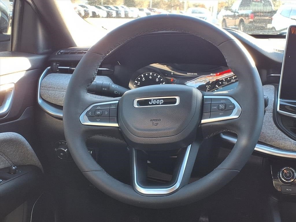 2023 Jeep Compass Latitude Lux 4X4