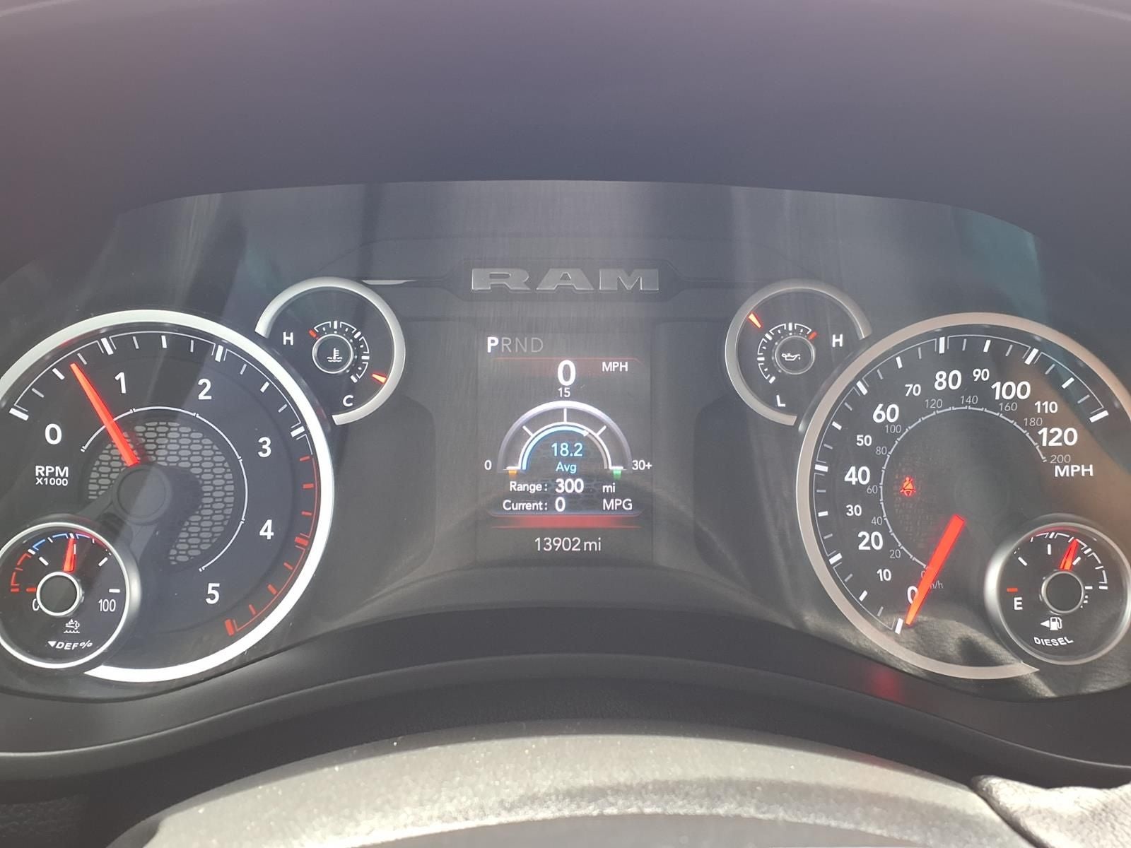 2025 RAM 2500 Big Horn 4X4 NIGHT EDITION