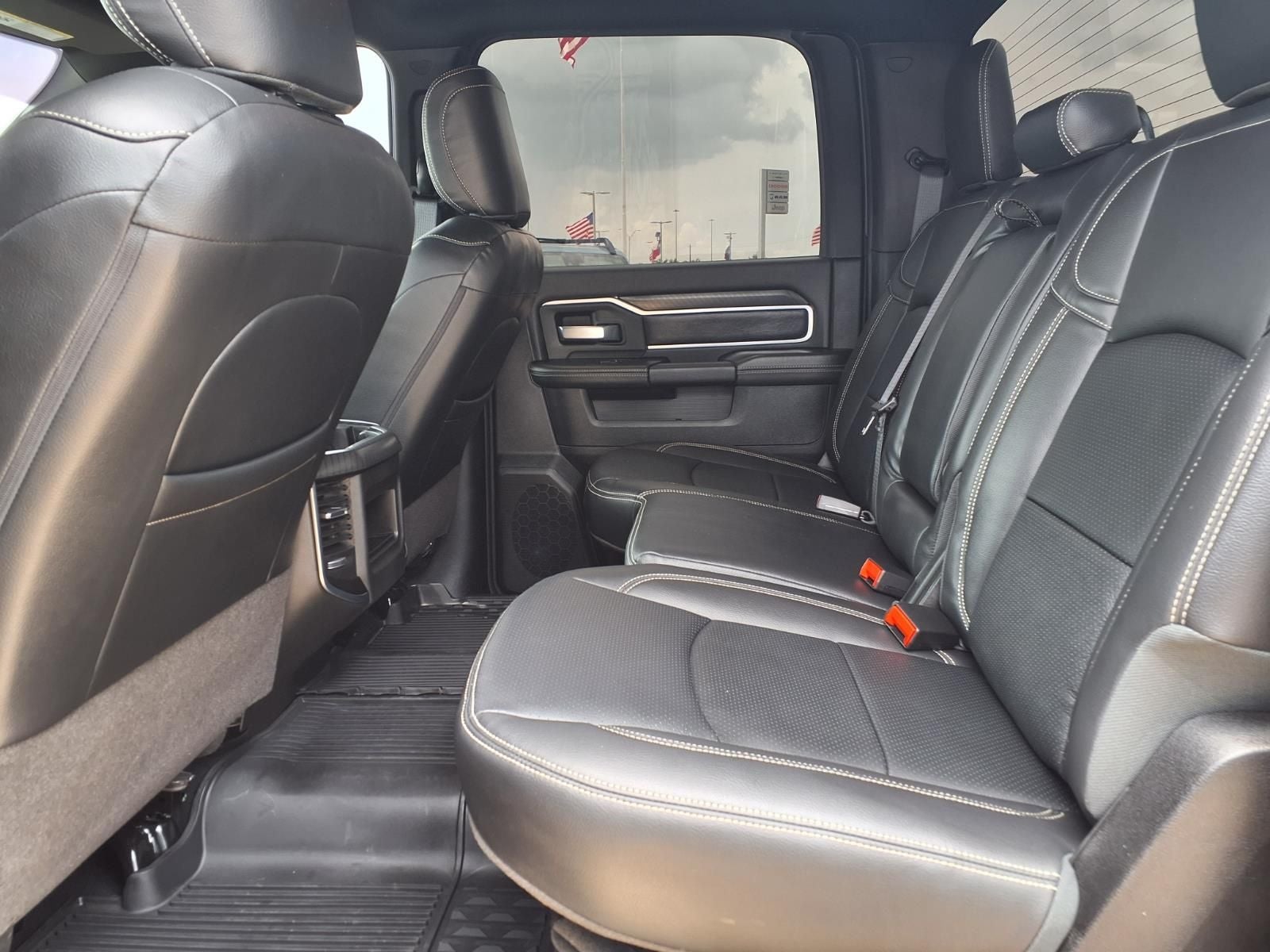 2025 RAM 2500 Big Horn 4X4 NIGHT EDITION