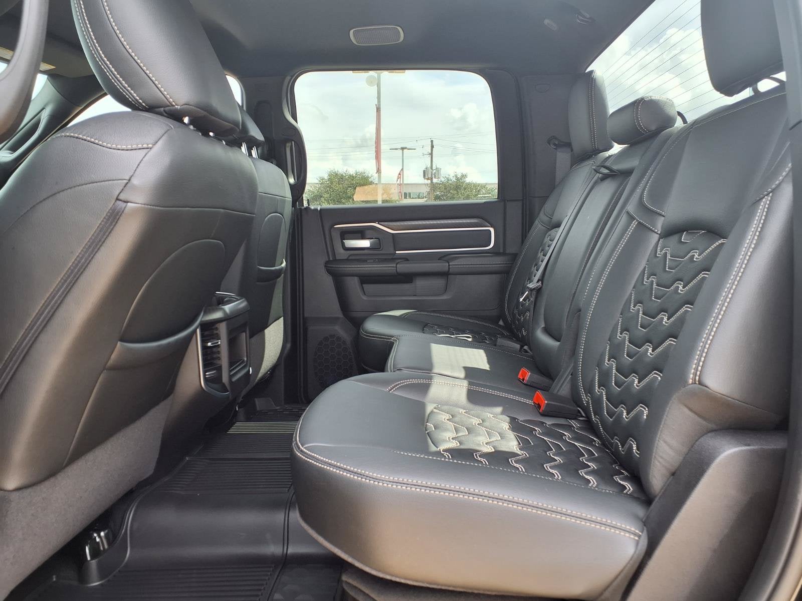 2026 RAM 3500 Big Horn 4X4 NIGHT EDITION MAX TOW PKG