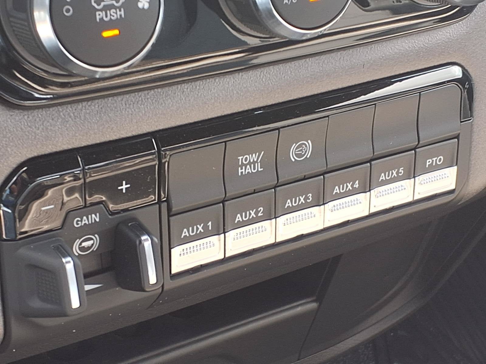 2027 RAM 3500 Tradesman 167.5 WB