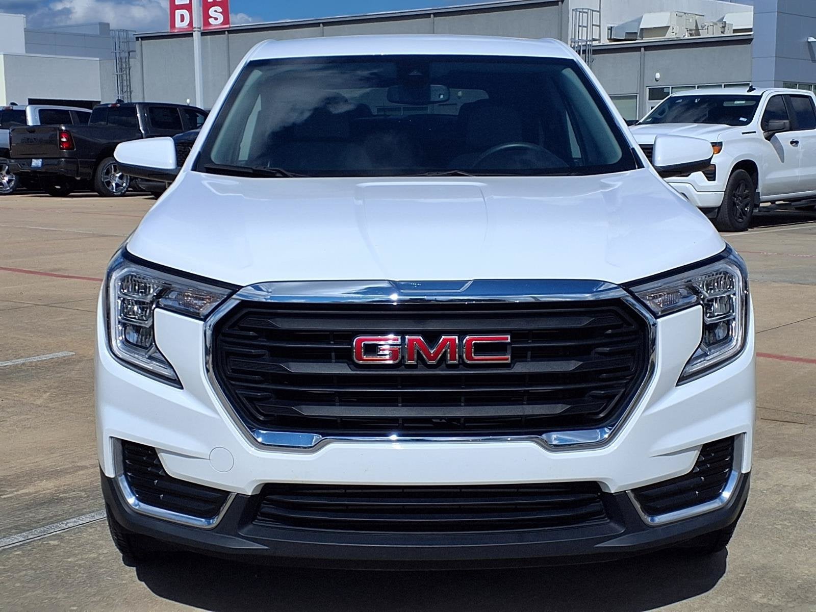 2024 GMC Terrain SLE PRO SAFETY
