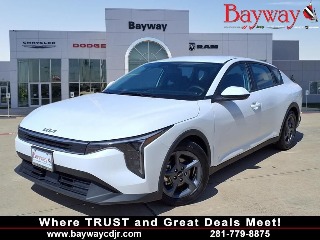 2025 Kia K4 LXS