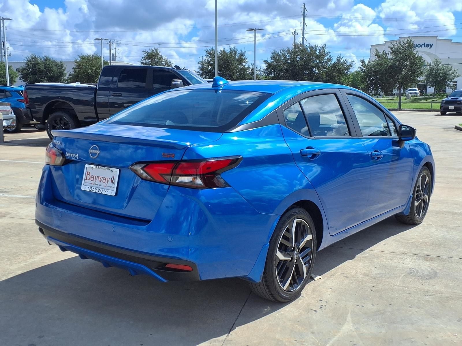 2023 Nissan Versa 1.6 SR LDW & BSW+RCTA