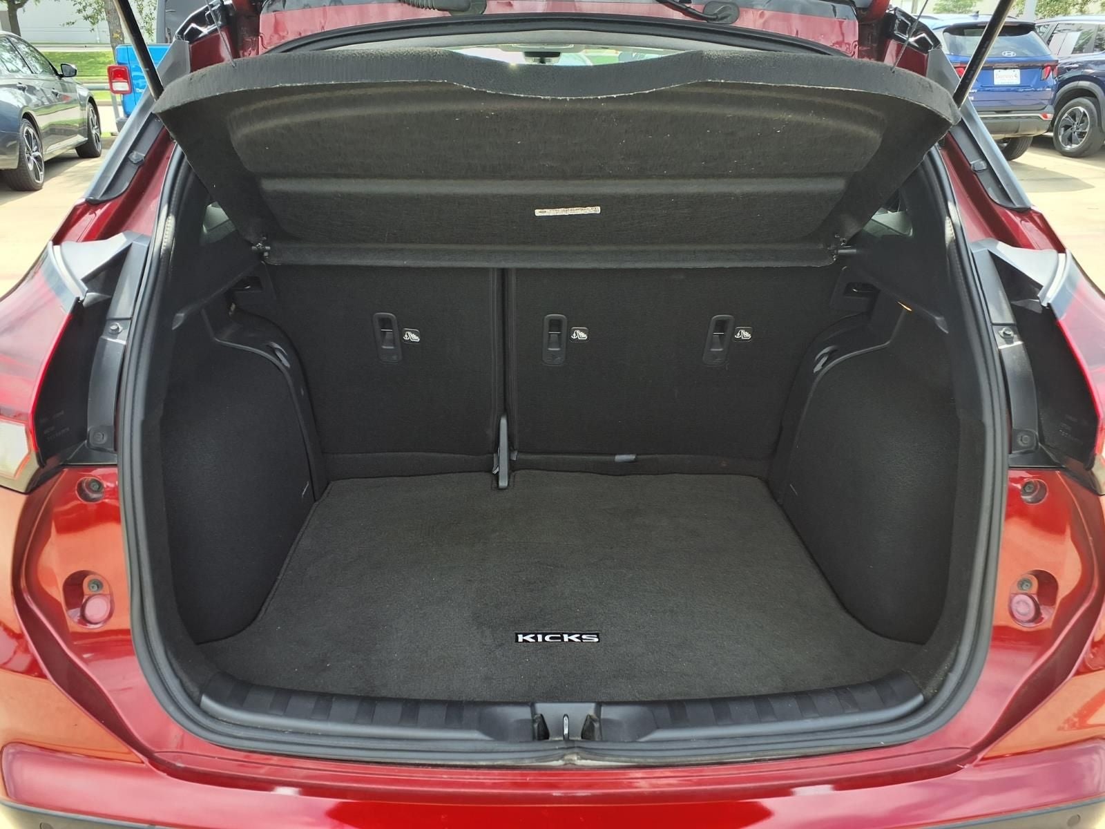 2023 Nissan Kicks SR PREMIUM PKG