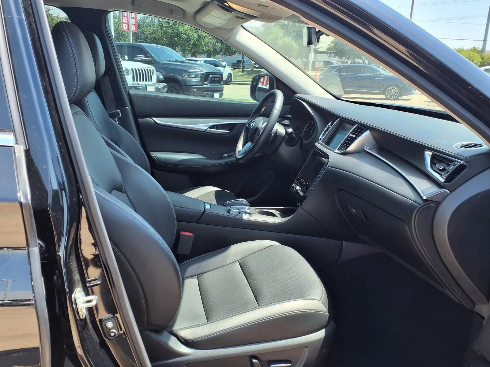2023 INFINITI QX50 LUXE InTOUCH™ DUAL HD