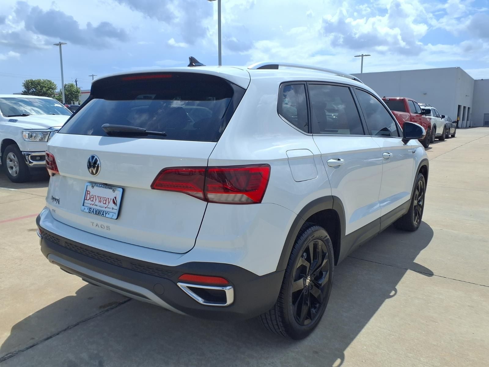 2023 Volkswagen Taos 1.5T SE TURBOCHARGED