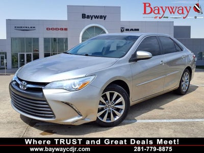 2016 Toyota Camry XLE SUNROOF & CONV. PKG.